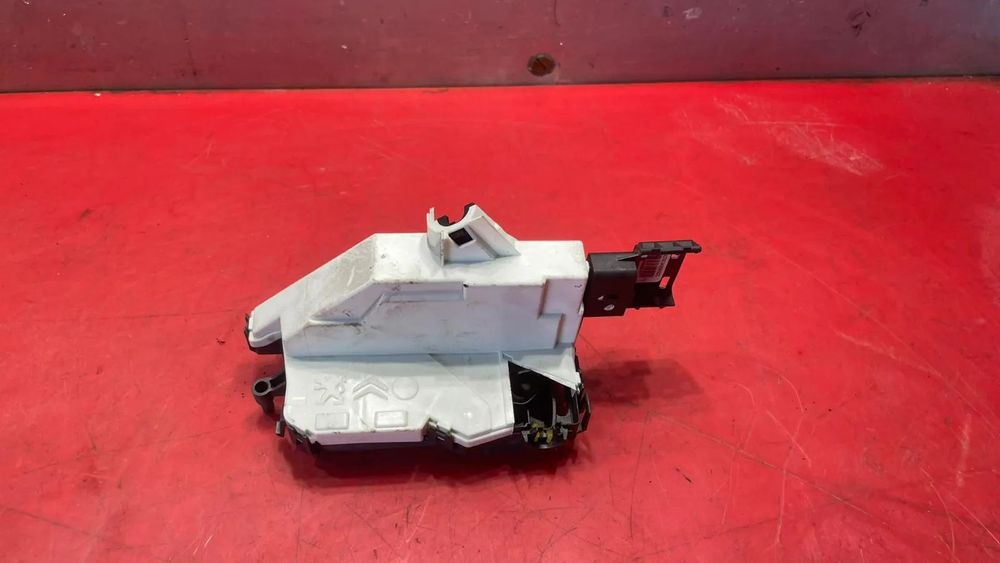 ZAMEK DRZWI PRAWY TYŁ CITROEN BERLINGO II Minivan 828423