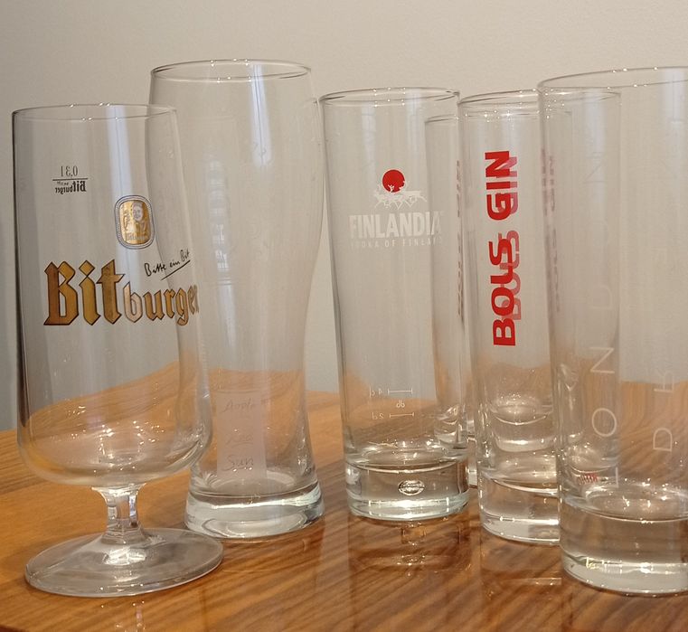 Kolekcja szklanek do piwa i alkoholi