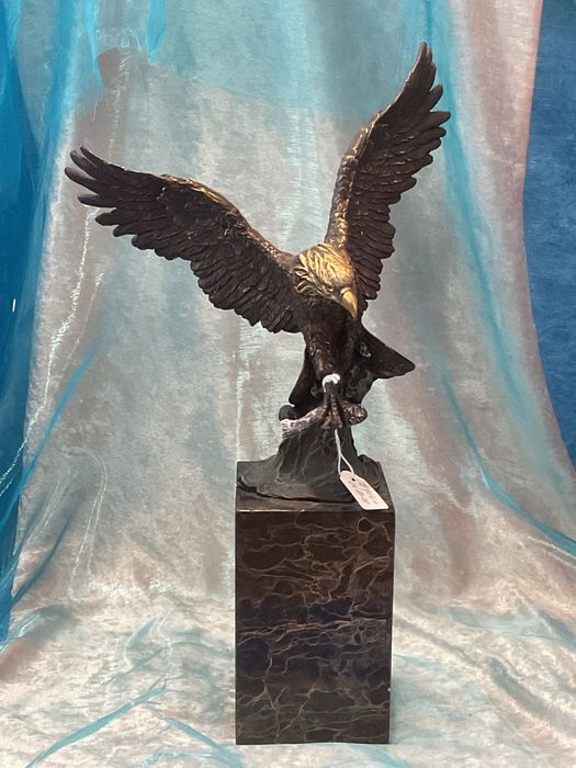 Escultura águia bronze 36 cm