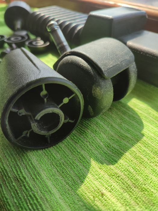 Запчастини офісне крісло