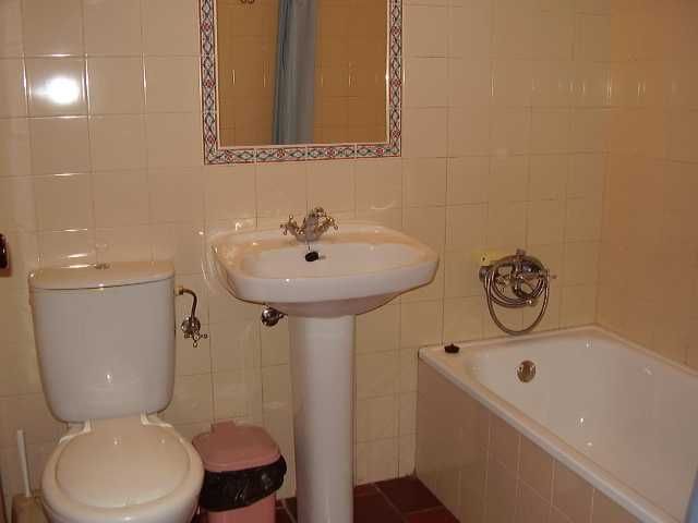 Apartamento T1 com grande pátio a 5 min a pé da praia