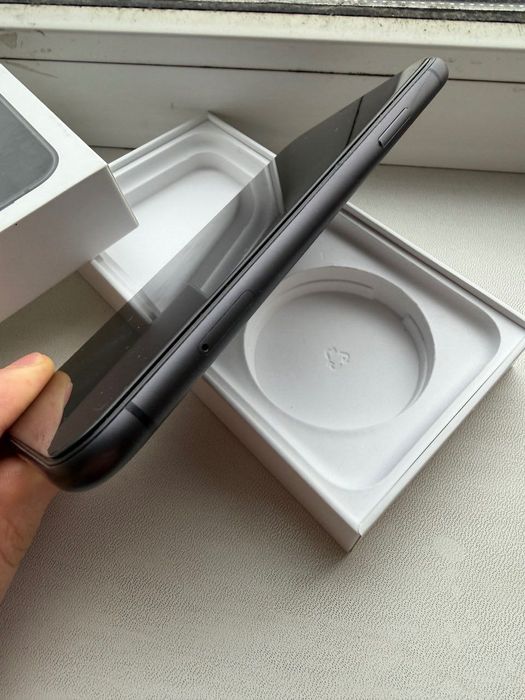 Iphone 11 128gb  в ідеальному стані