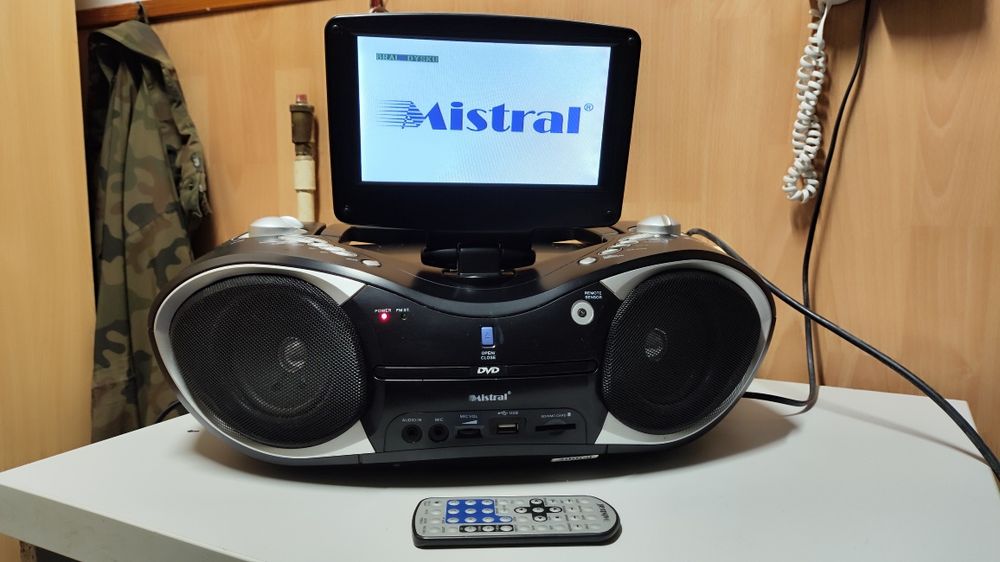 Mistral BDT-125J – boombox TV z DVD i ekranem LCD 7”