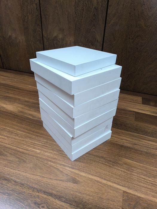 9 Estantes Ikea brancas