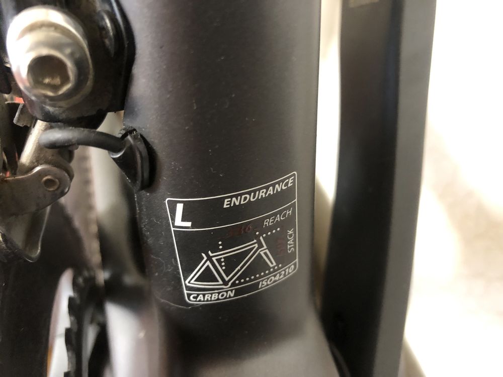 Шосейний карбоновий велосипед Edie Merckx