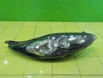 FORD FIESTA MK7 1.4 TDCI 12r 5D lampa prawa przod 8A61-13W029-BJ