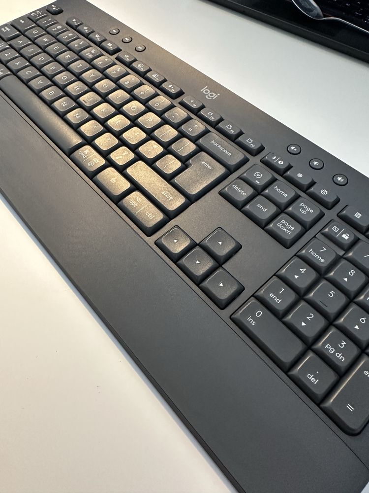 Klawiatura bezprzewodowa Logitech K650 Signature grafitowa numeryczna