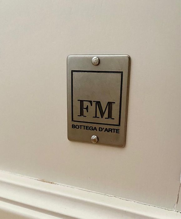 Стелаж від італійського виробника Bottega d Arte, колекція Palladio