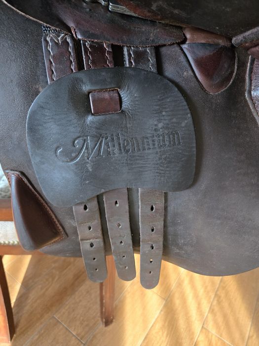 Siodło skokowe Daw Mag 17cali /M