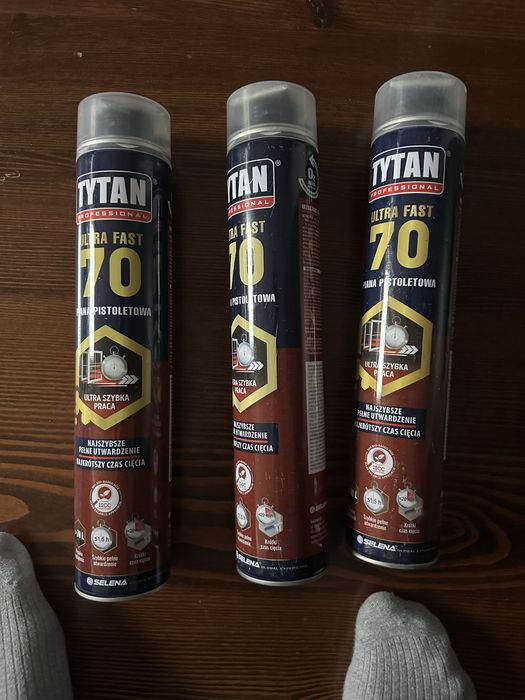 Pianka Montazowa 3 Sztuki