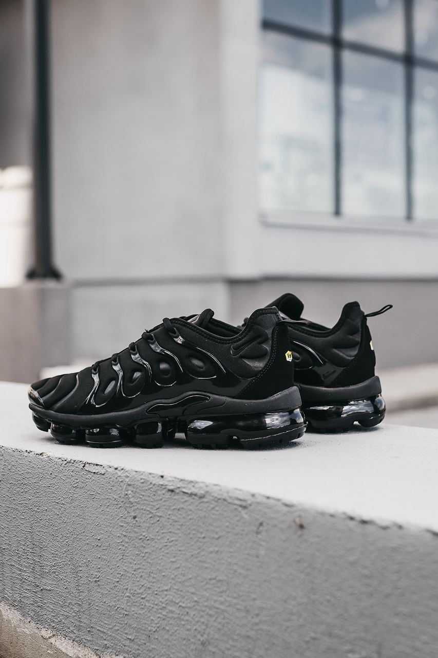 Мужские кроссовки Nike VaporMax Plus Tn Black Premium. Размеры 40-46