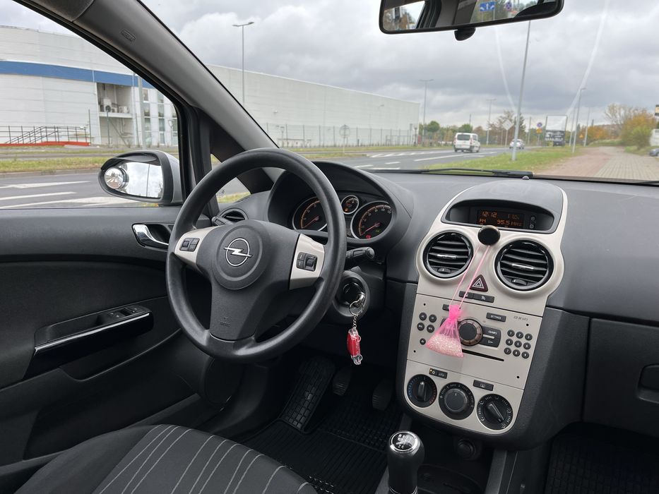 Corsa 1.4 benzyna Klima 5 drziwi