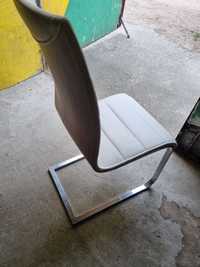 Krzeslo metalowe wyściełane