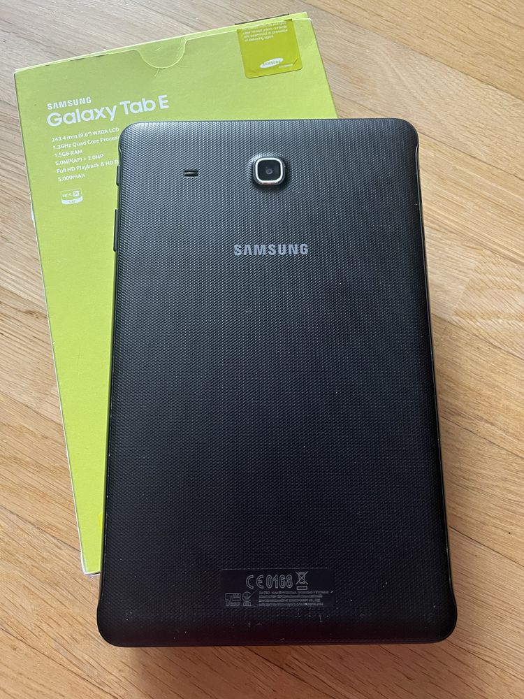 Планшет Samsung Galaxy Tab E