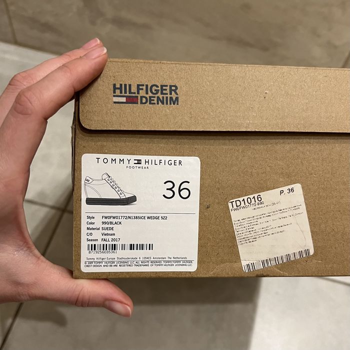 Кроссовки полуботинки женские tommy hilfiger