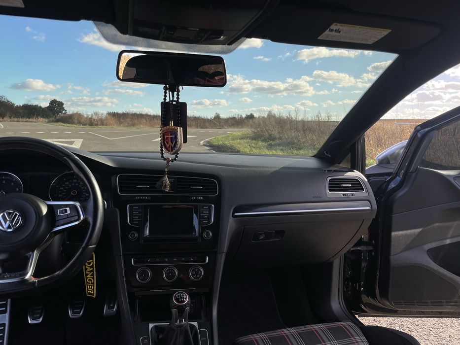 Volkswagen Golf 7 GTI