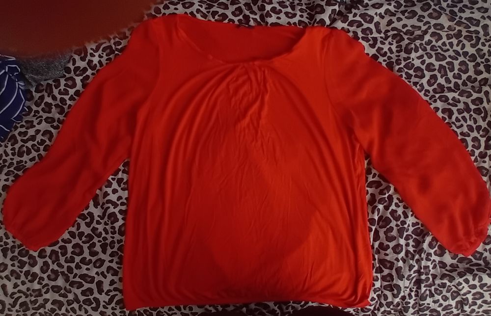Bluzka czerwona elegancka z długim rękawem