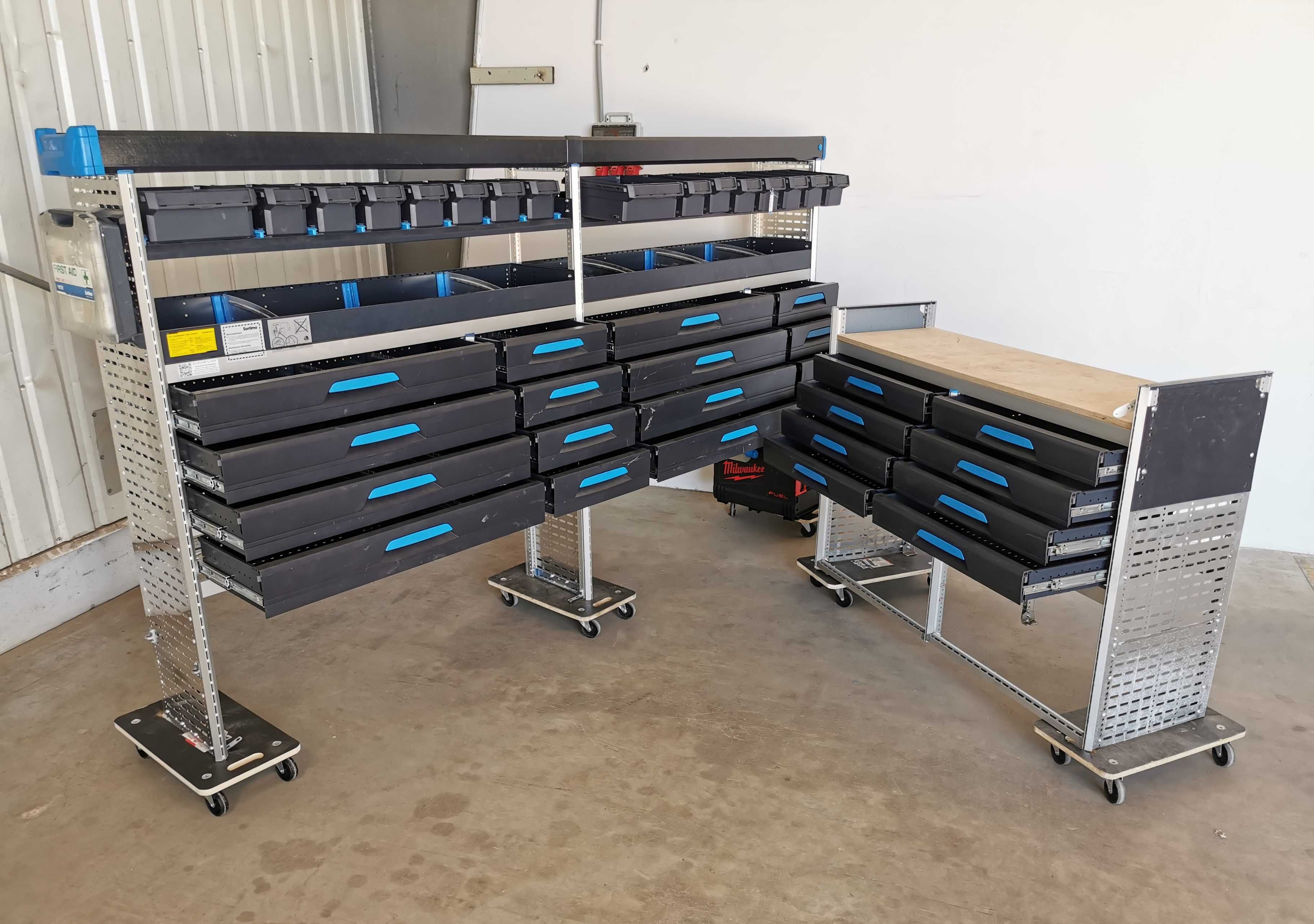 Zabudowa serwisowa warsztatowa CRAFTER SPRINTER TRANSIT MAN TGE IVECO