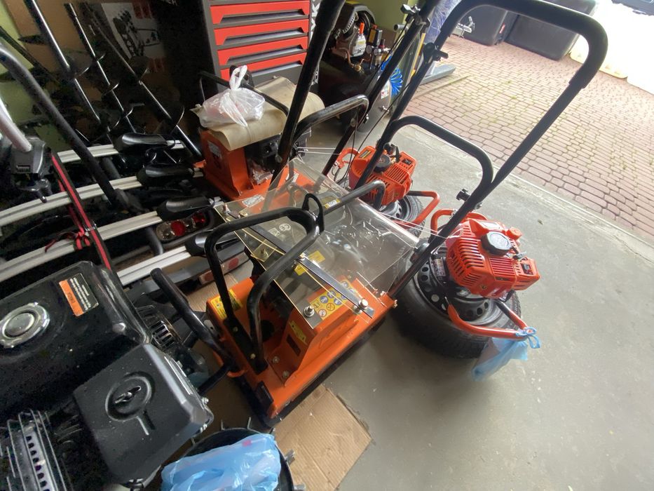 Wynajmę Przyczepa Przyczepy , zageszczarka 90kg kosa spalinowa