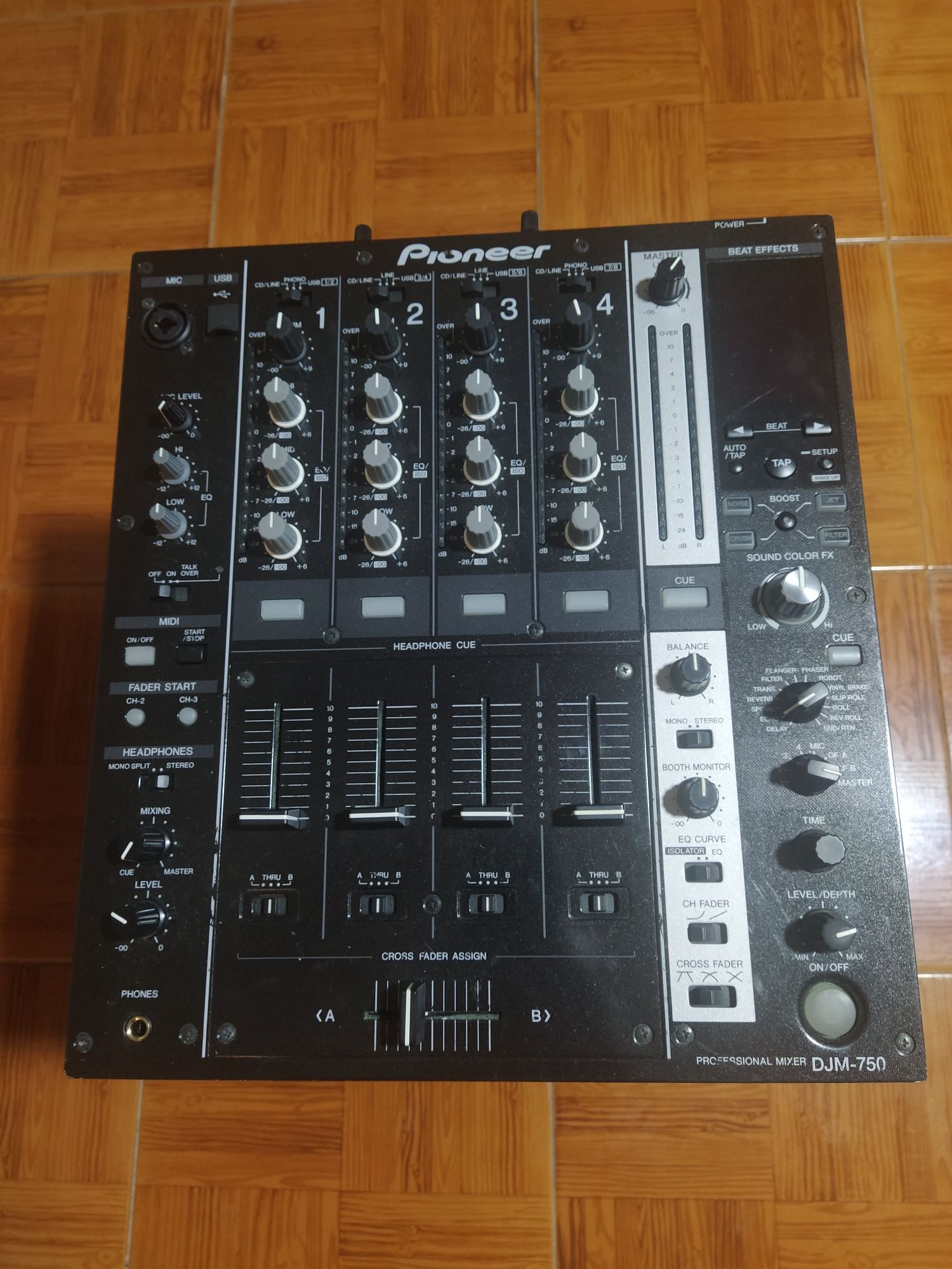 Pioneer DJM 750 k