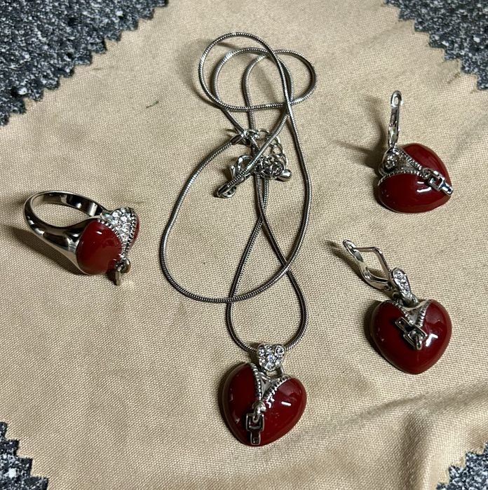 Набори прикрас каблучка, сережки, підвіска