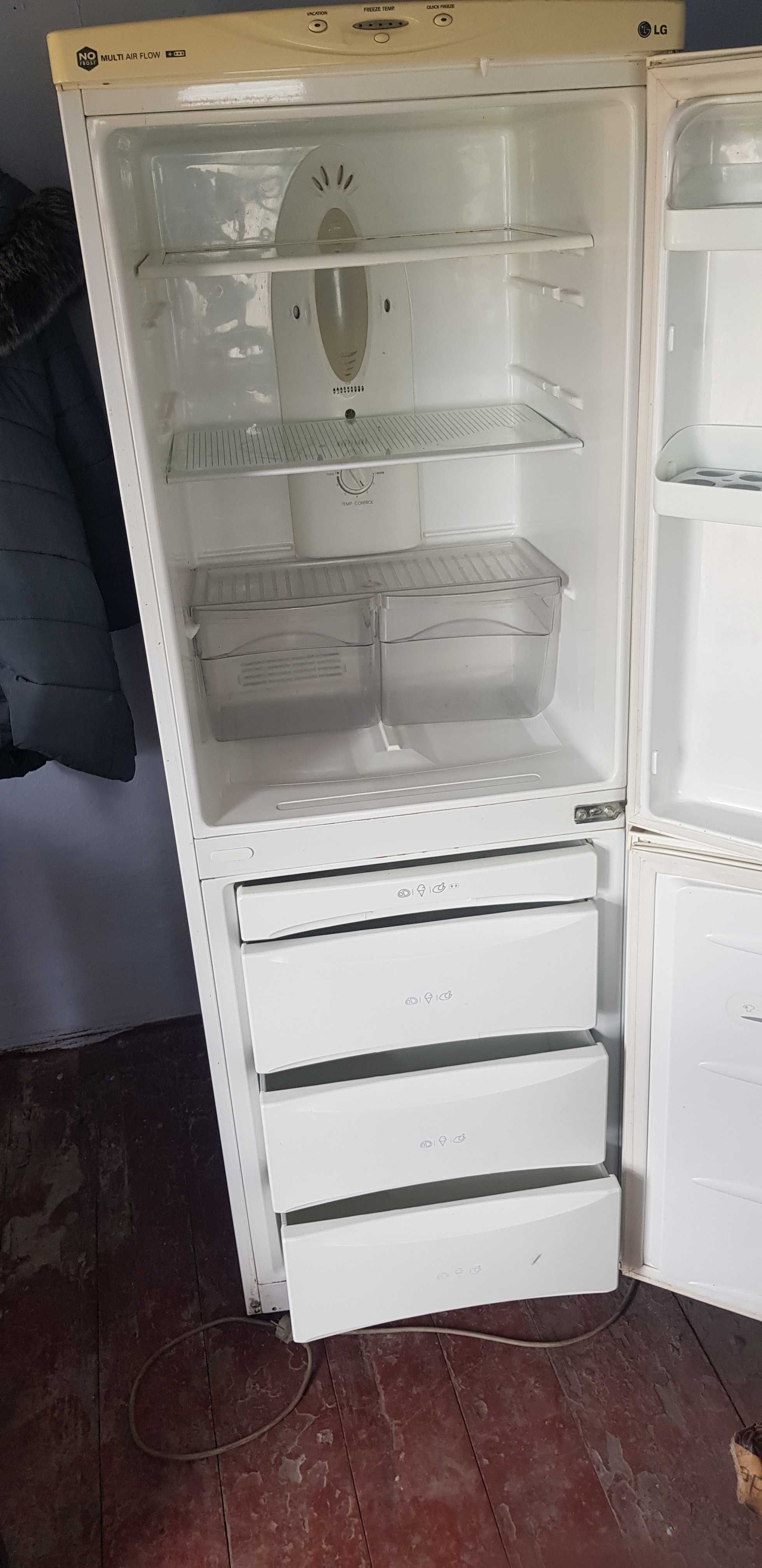 Холодильникl в нормальному стані