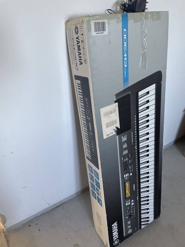 Yamaha PSR EW 300 keyboard instrument klawiszowy