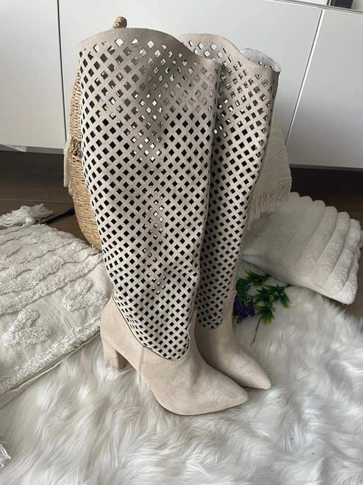 Eleganckie kozaki ażurowe kolory skóra naturalna