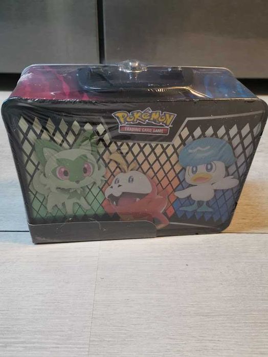 Pokemon walizka Gra kolekcjonerska  Felori Krokel i Kwaks j. Niemiecki