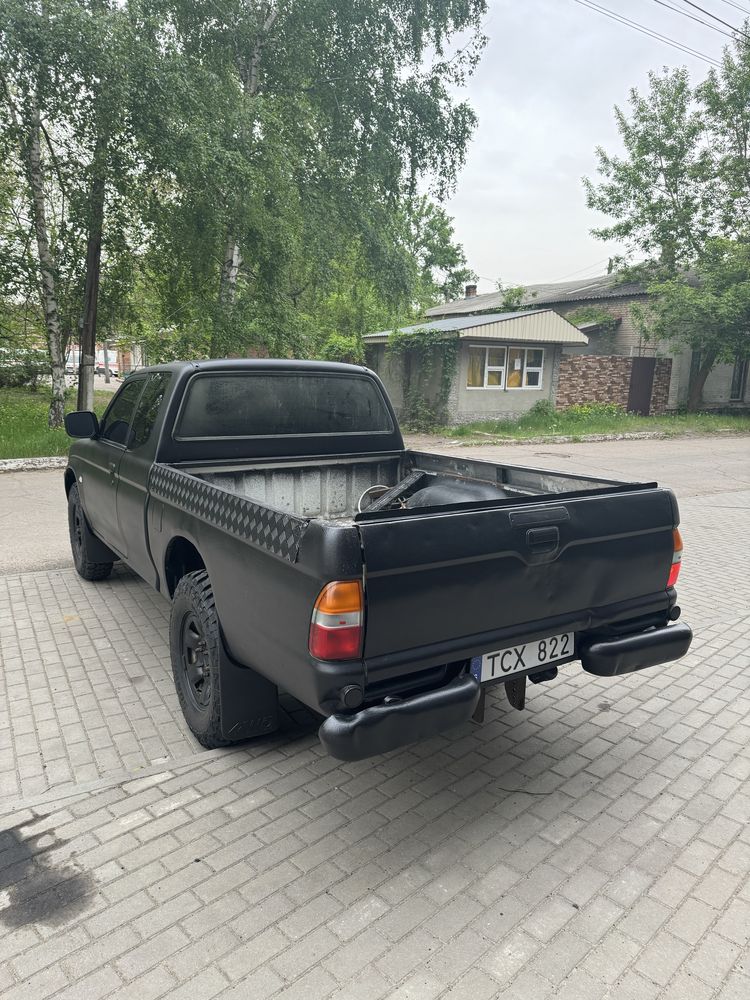 Mitsubishi L200 пікап 2006р 2,5 турбо дизель 4х4 механіка