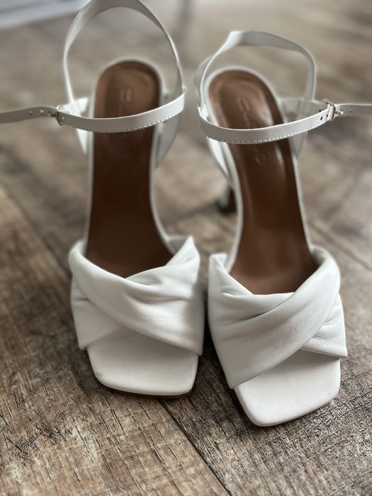 Босоніжки Nursace