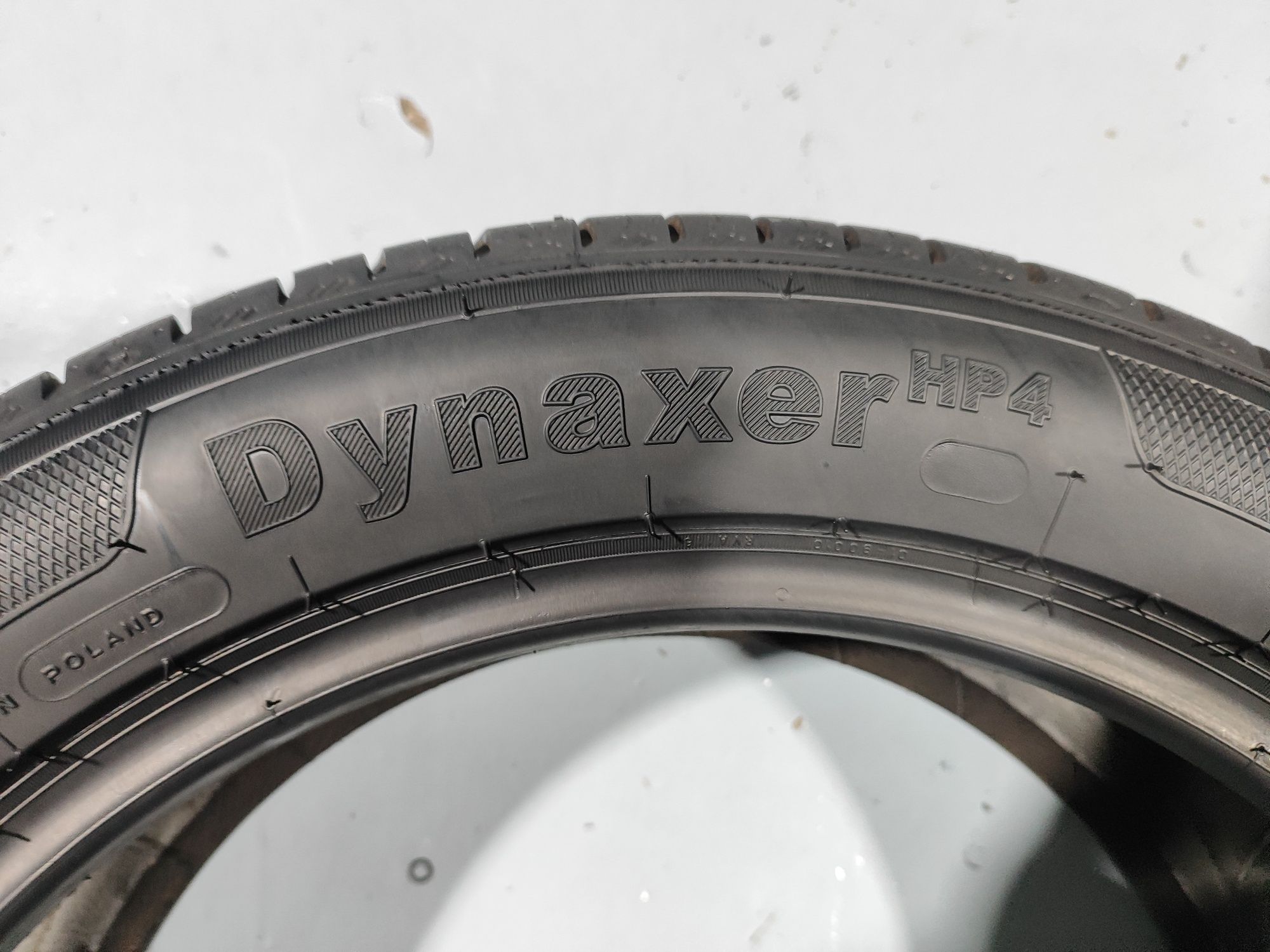 2 pneus semi novos 205-55R17 Kleber - Oferta dos Portes