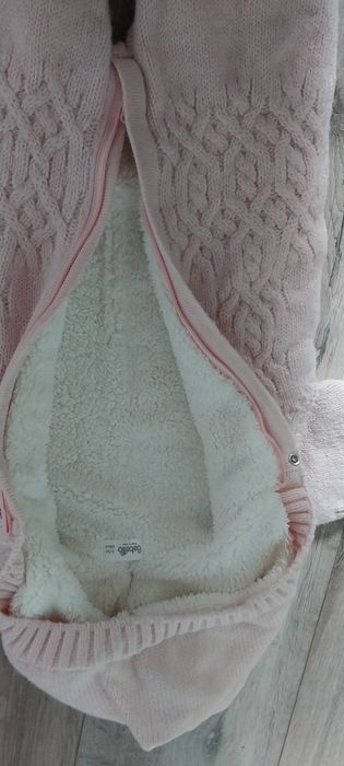 Комбінезон на дівчинку.