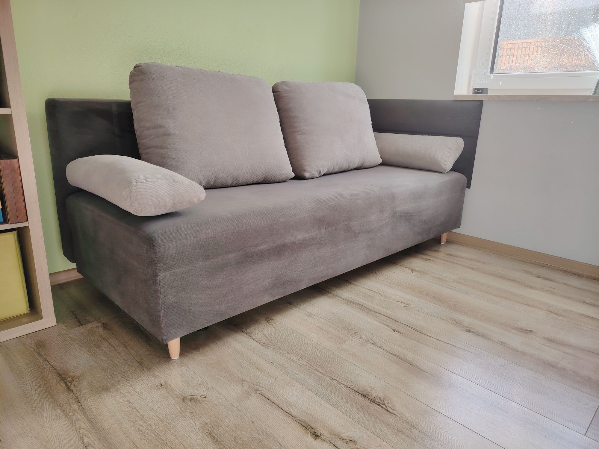 Łóżko sofa rozkładana z pojemnikiem na pościel 135x190