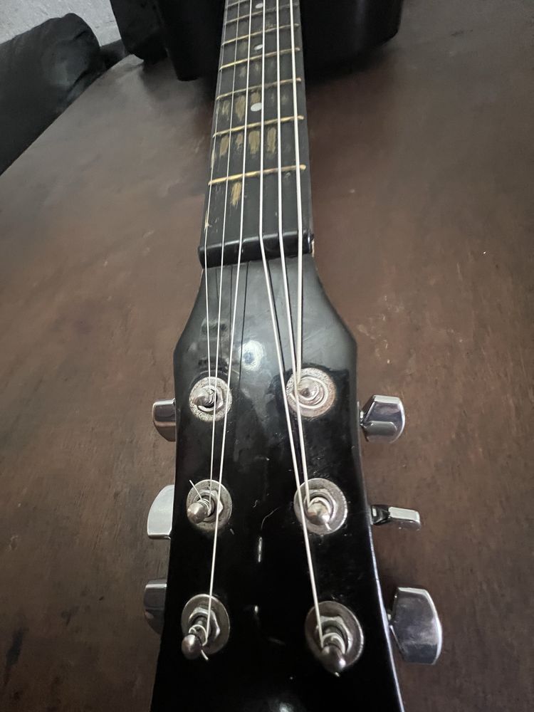 Vendo guitarra acustica com cordas novas