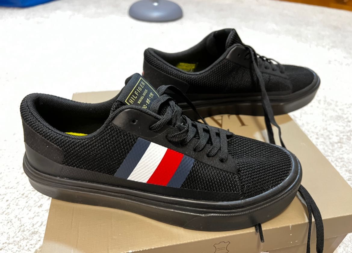 Tommy Hillfiger Damskie Buty roz. 40