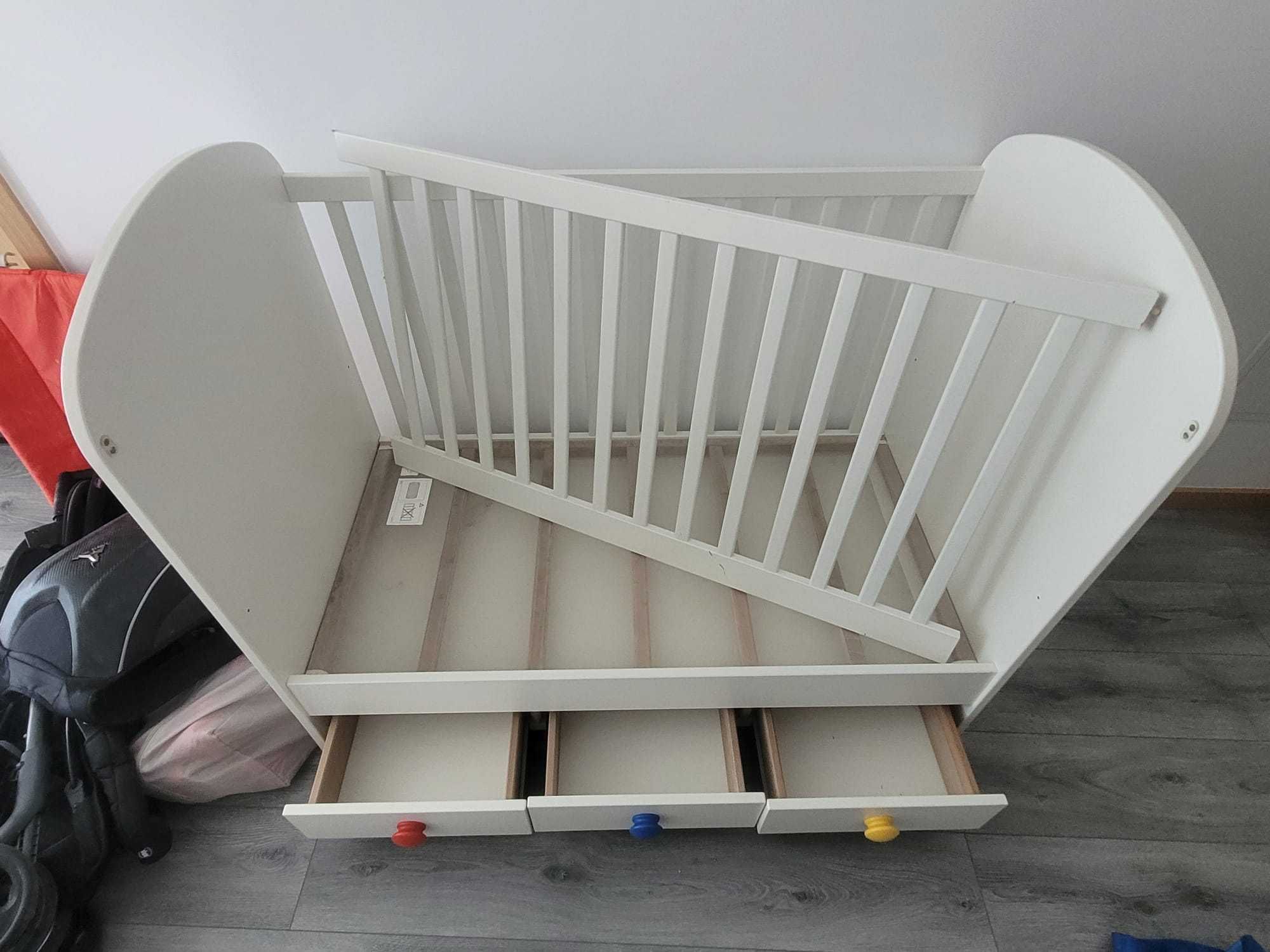 Berço IKEA com Gavetas 60x120