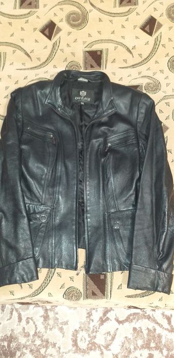 Продам кожаный женский пиджак