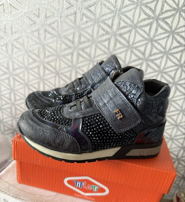 Демісезонні ботінки для дівчинки,повністю шкіряні,ортопедичні Тіфлані