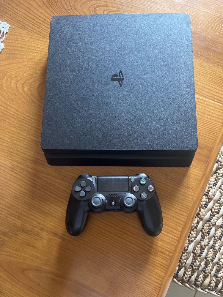 Ps4 como nova com caixa e jogo