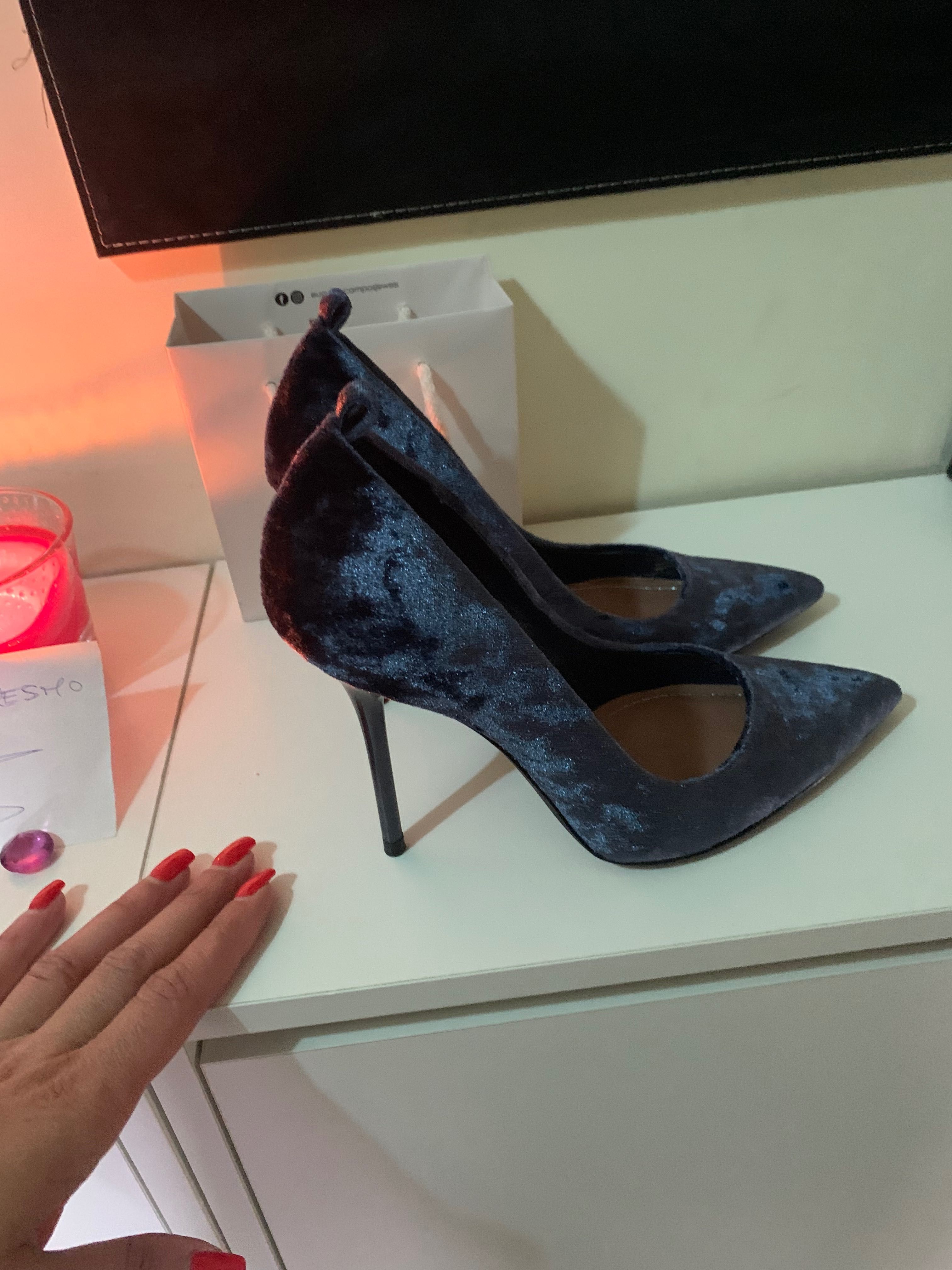 Sapato ZARA veludo