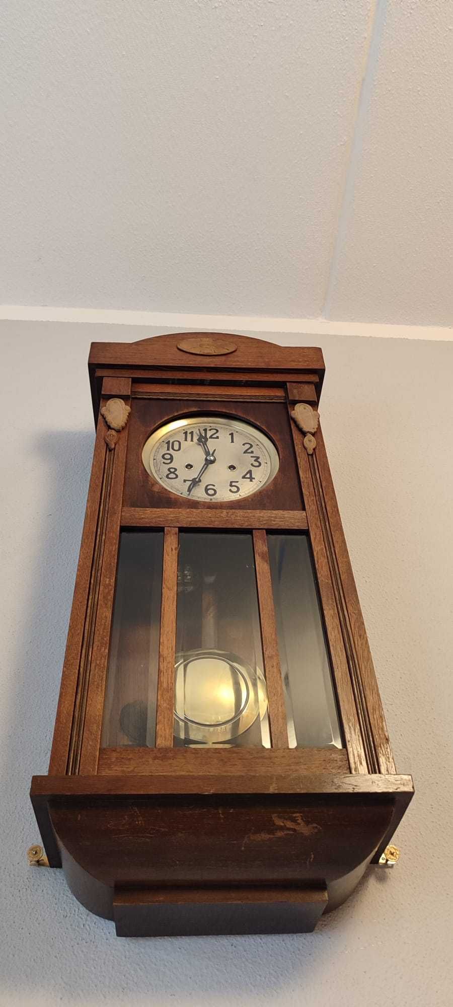 391 Zegar wiszący mechaniczny Gustav Becker - antyk