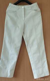 Białe spodnie damskie proste