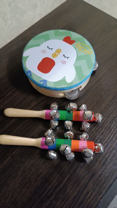 Брязкальце з бубонцями + бубен. Музичні інструменти. Бубон. Дзвіночки