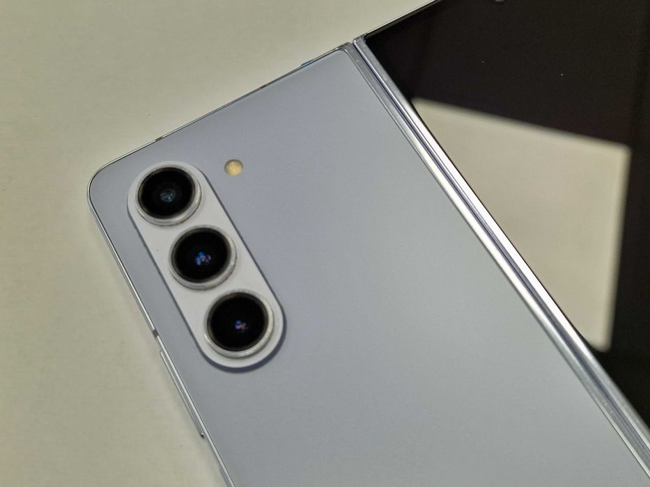 Samsung Galaxy Z Fold5/ 12GB/ 512GB/ Icy Blue/ Grade A + ładowarka