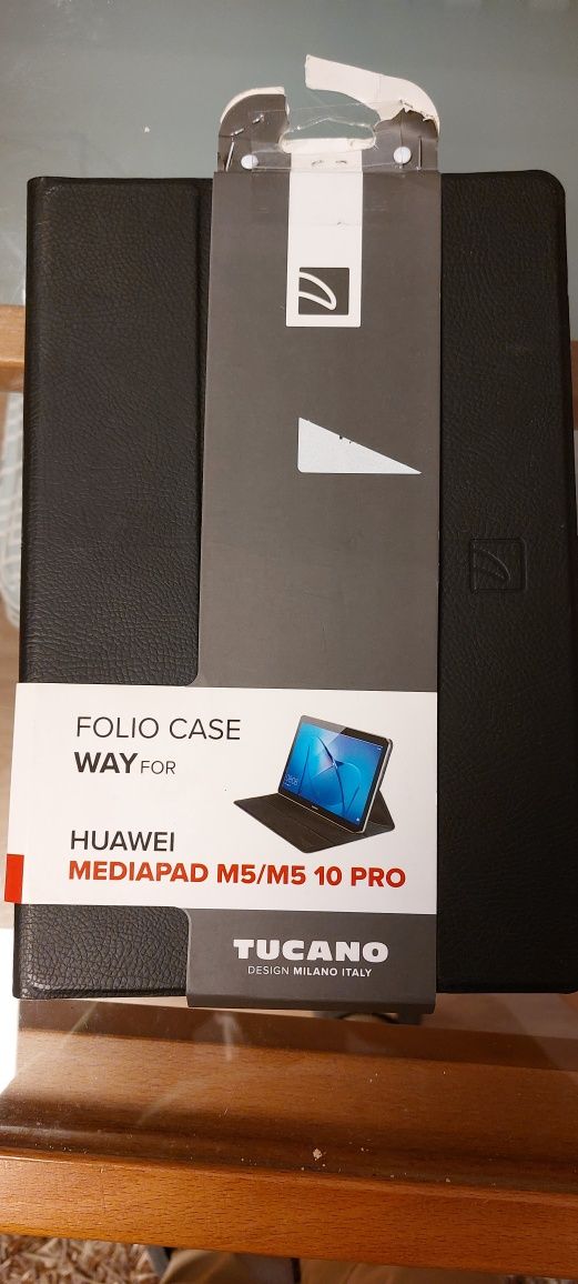 Capa tablet Tucano nova