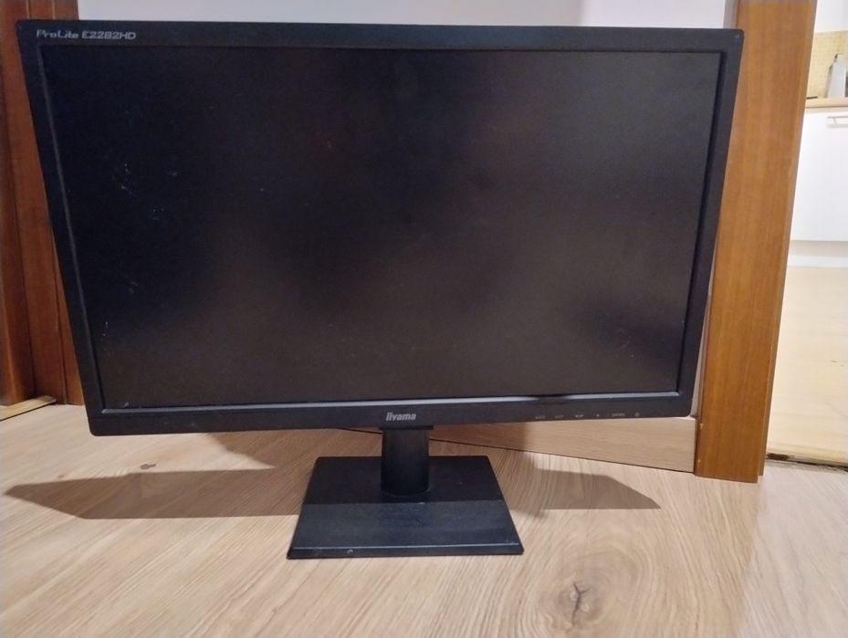 Monitor 22 cale iiyama uszkodzony