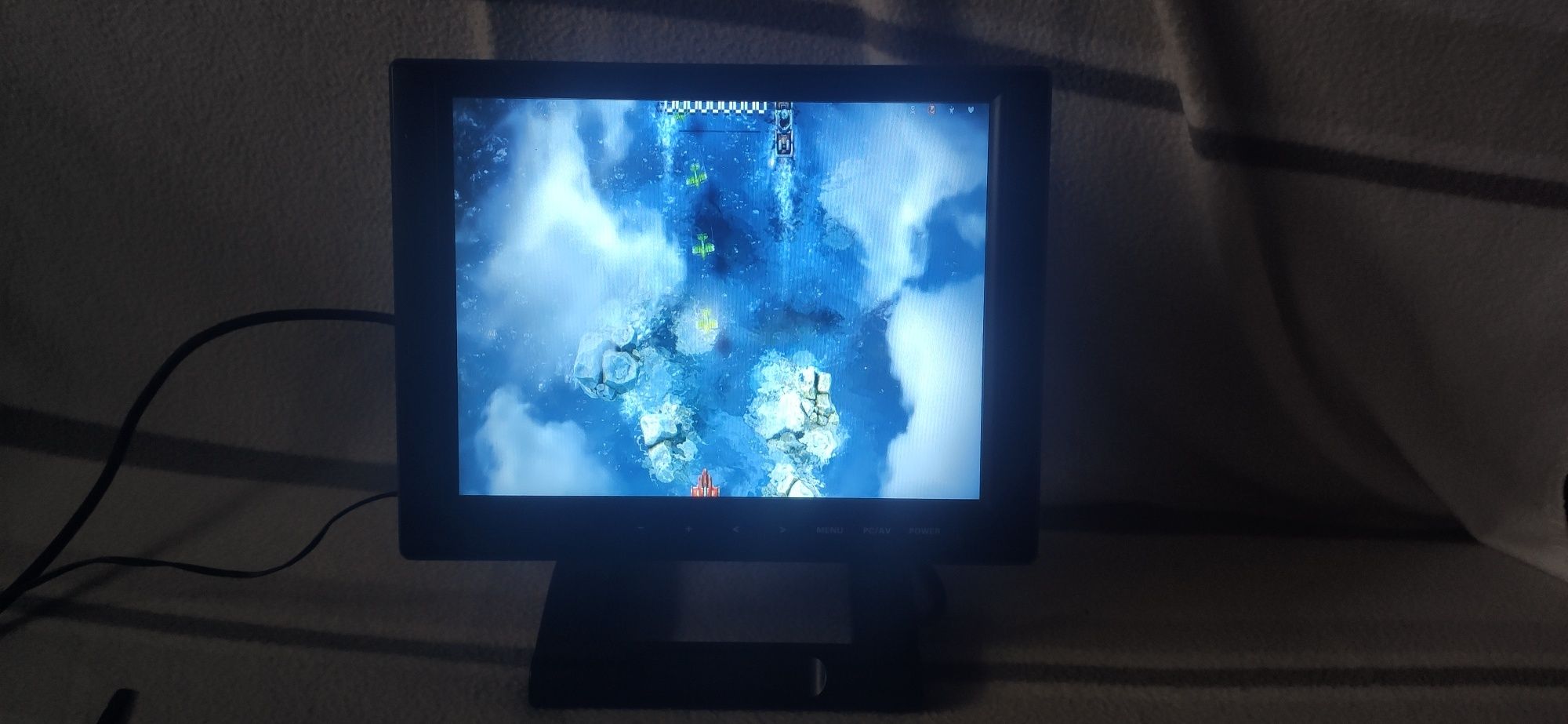 Mini monitor liliput