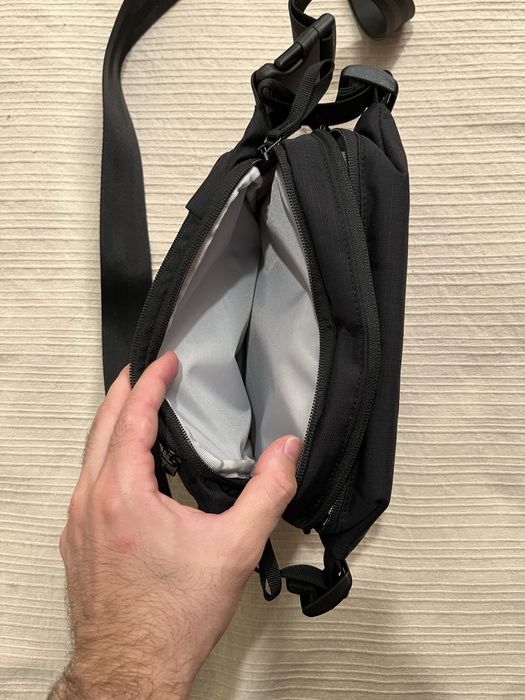 Bolsa Moment Everything Sling 2L