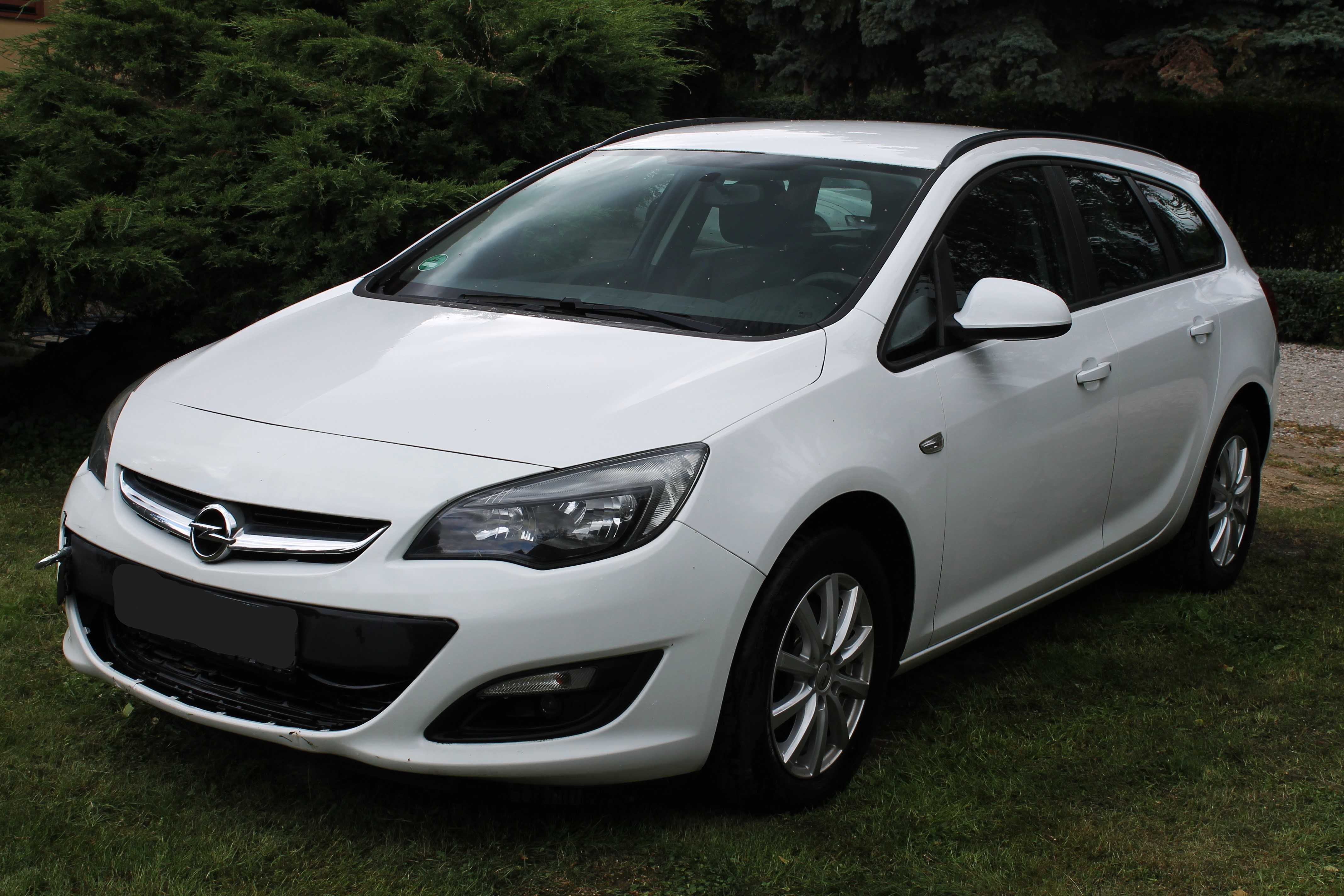 Opel Astra 1.6 Diesel Bez Rdzy  Zadbana - Euro 6 - 2015r - Czytaj Opis